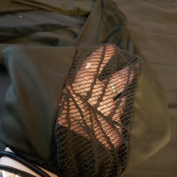 Lace Side Leggings - Picture 2 of 3